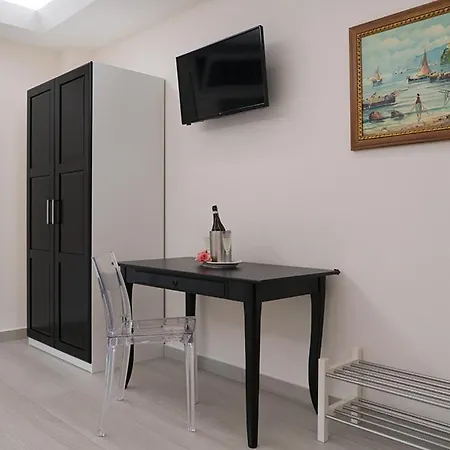 Bed & Breakfast Profumi Di Aci Valverde (Sicily)