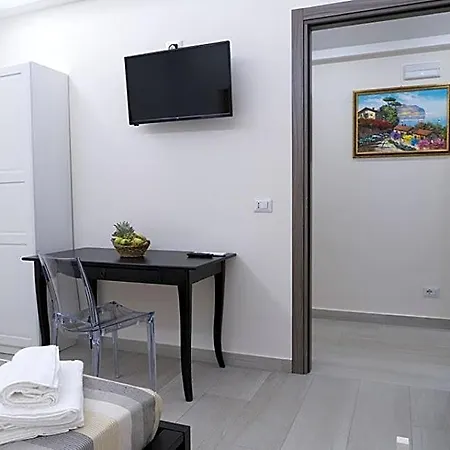 Profumi Di Aci Bed & Breakfast 4*