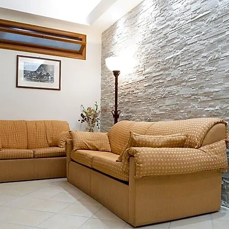 Bed & Breakfast Profumi Di Aci