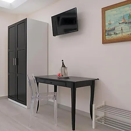 Profumi Di Aci Bed & Breakfast 4*